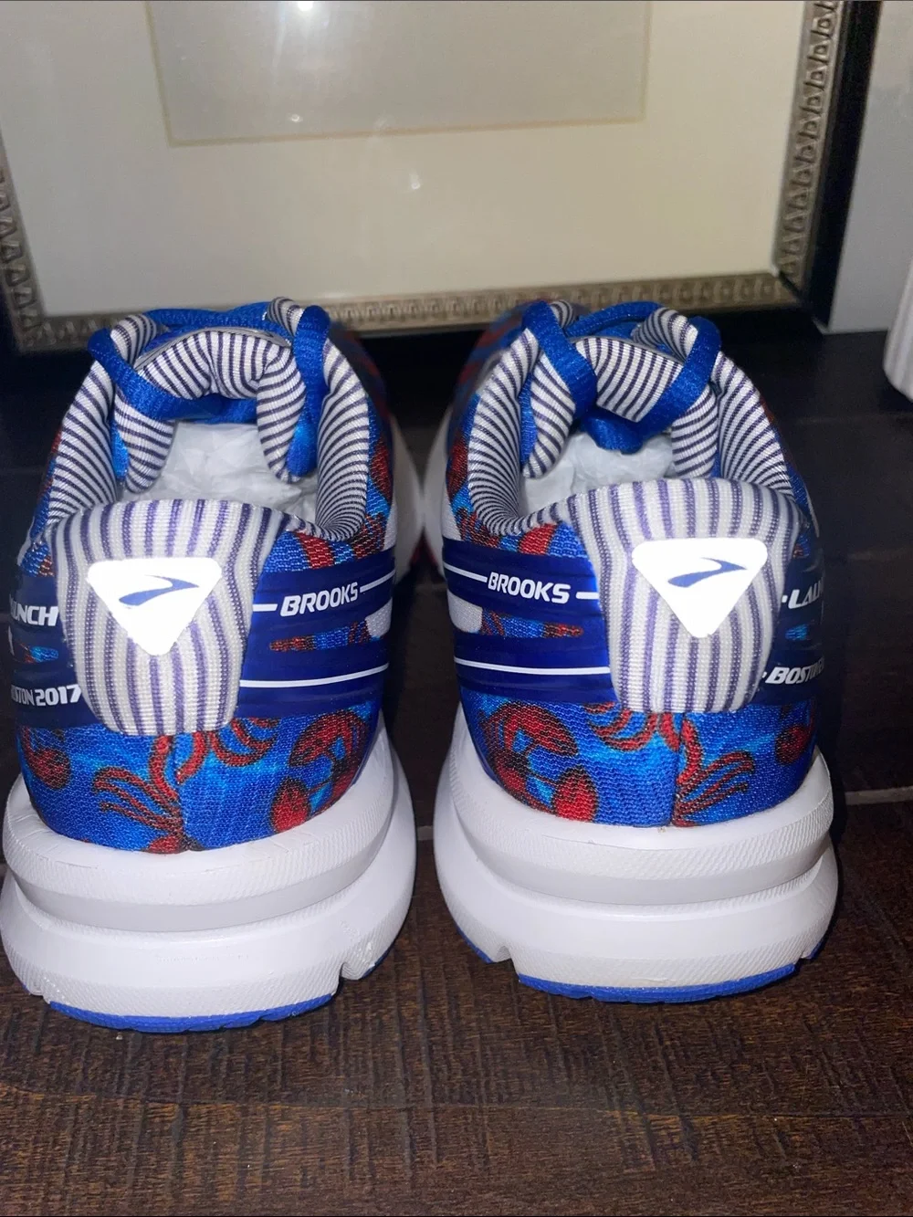 Brooks Limited Edition Lobster Print Launch 4 Boston 2017 Sneakers Size 7.5